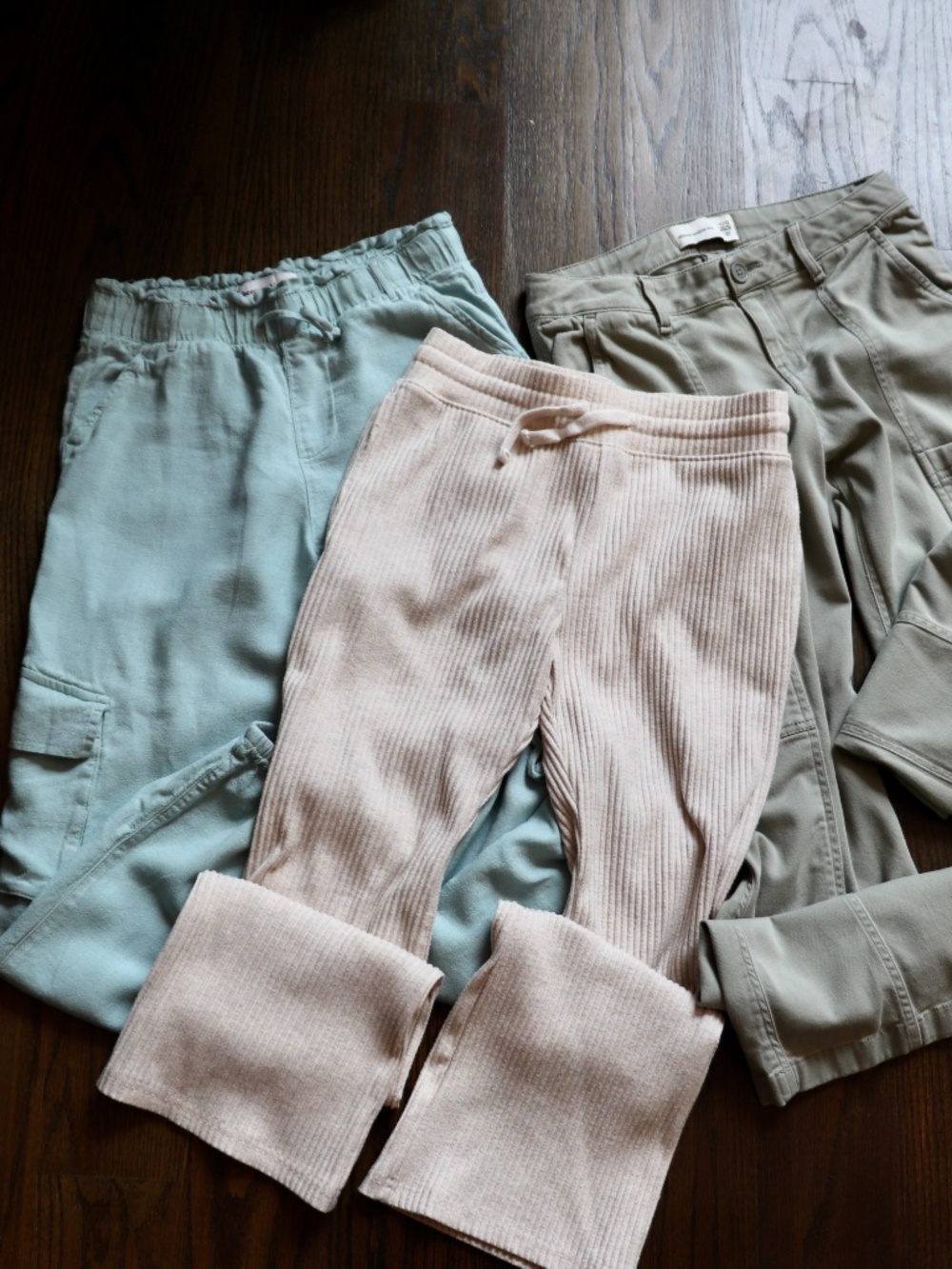 Abercrombie Kids Girls 11/12  3pack Pants (Cream, Mint, Gray Green) Casual